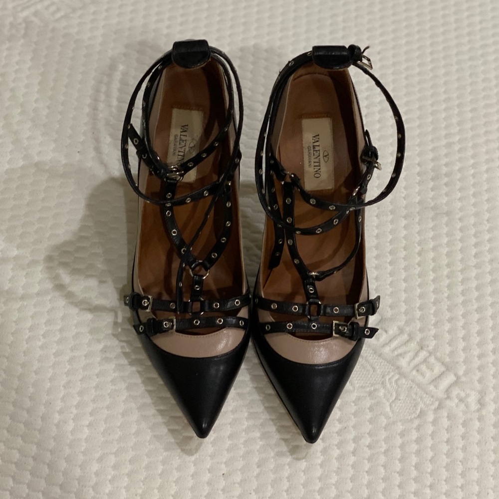 🔥Valentino Pumps🔥 - 💯 Authentic